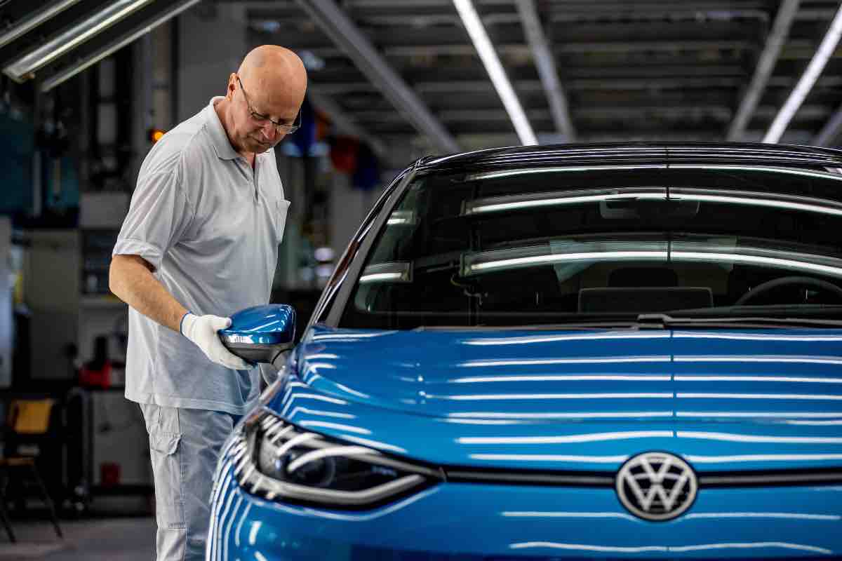 Volkswagen nuovo modello elettrico auto