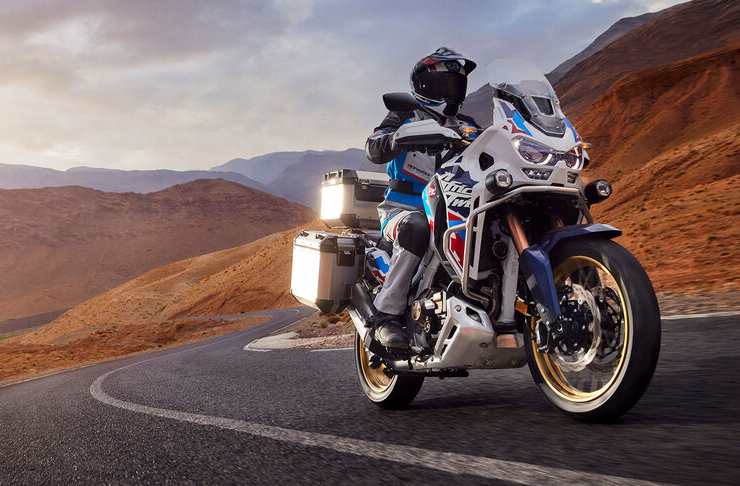 BMW R 1300 GS Honda Africa Twin Adventure Sports 2024 moto rivale