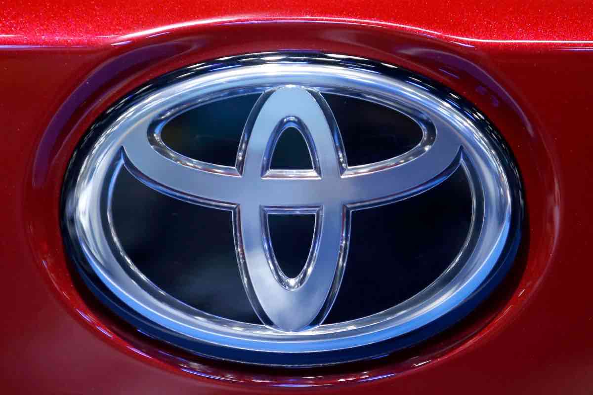 Toyota conquista il mercato con la sua vettura 