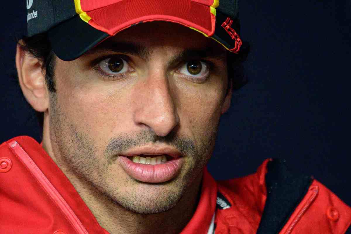 Ferrari Carlos Sainz molto duro