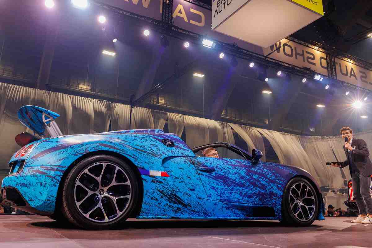 Bugatti nuovo motore ibrido