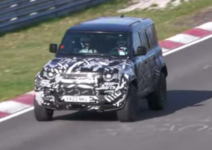 Land Rover Defender OCTA più potente della storia