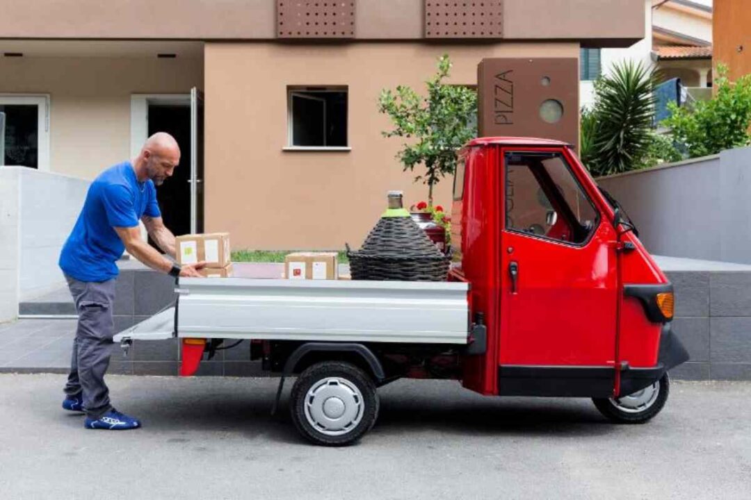 Piaggio Ape car da corsa novità 