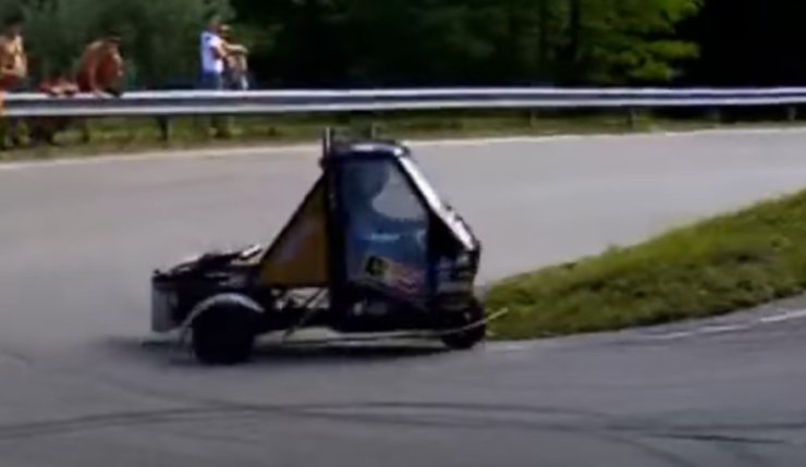 Piaggio Ape con assetto da gara