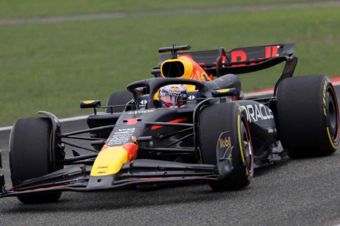 Verstappen via dalla Red Bull