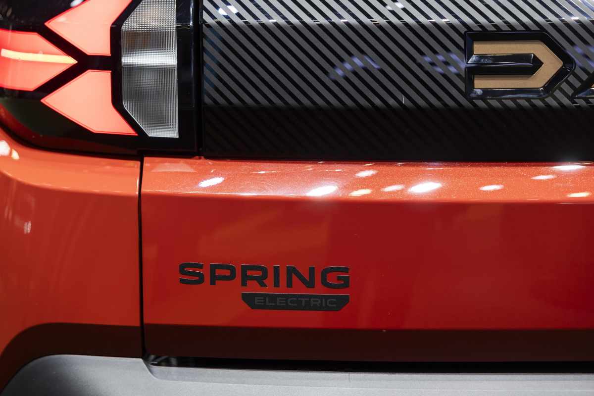 dacia spring prezzi