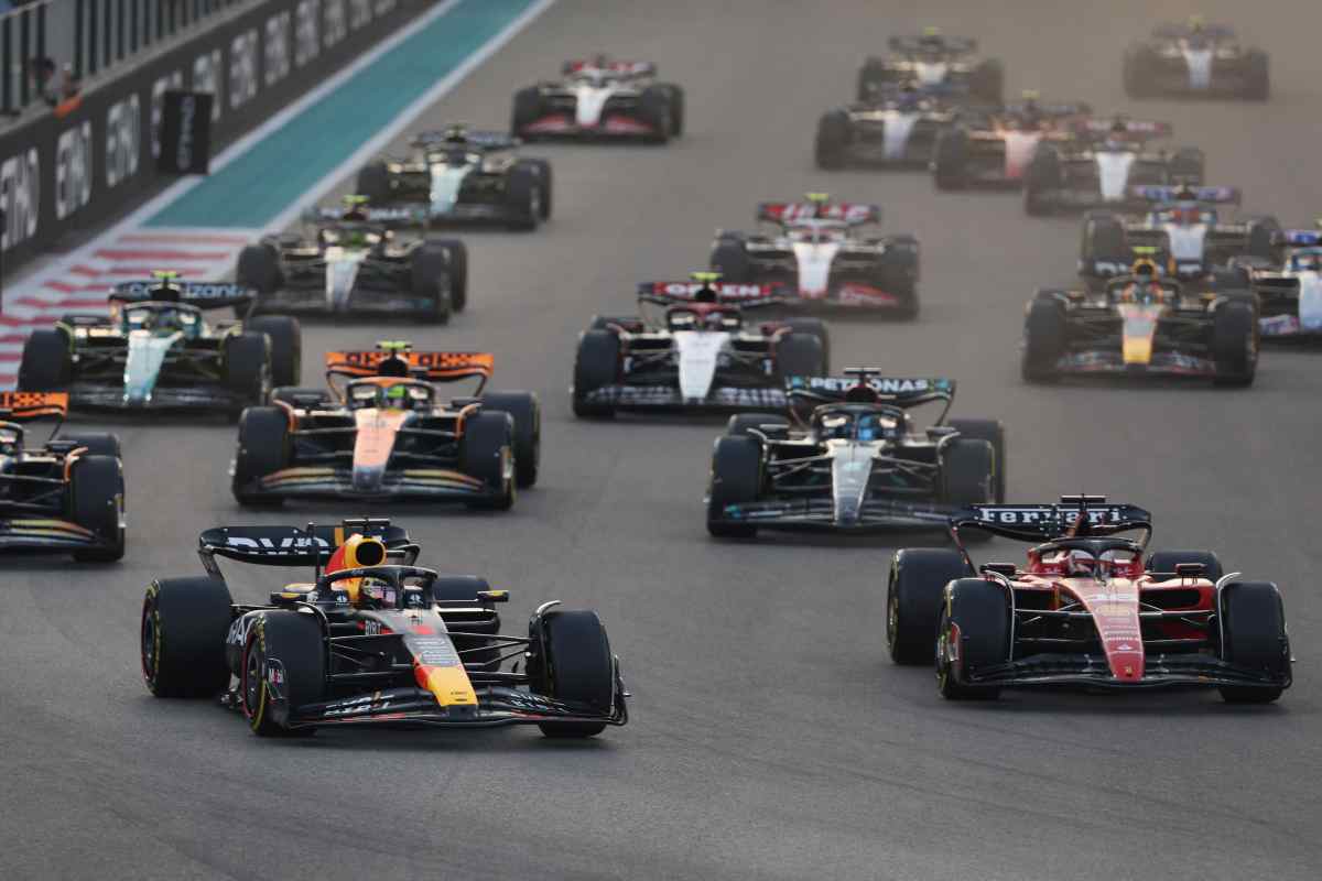 Fernando Alonso rinnovo Aston Martin F1 novità 2025 Mondiale