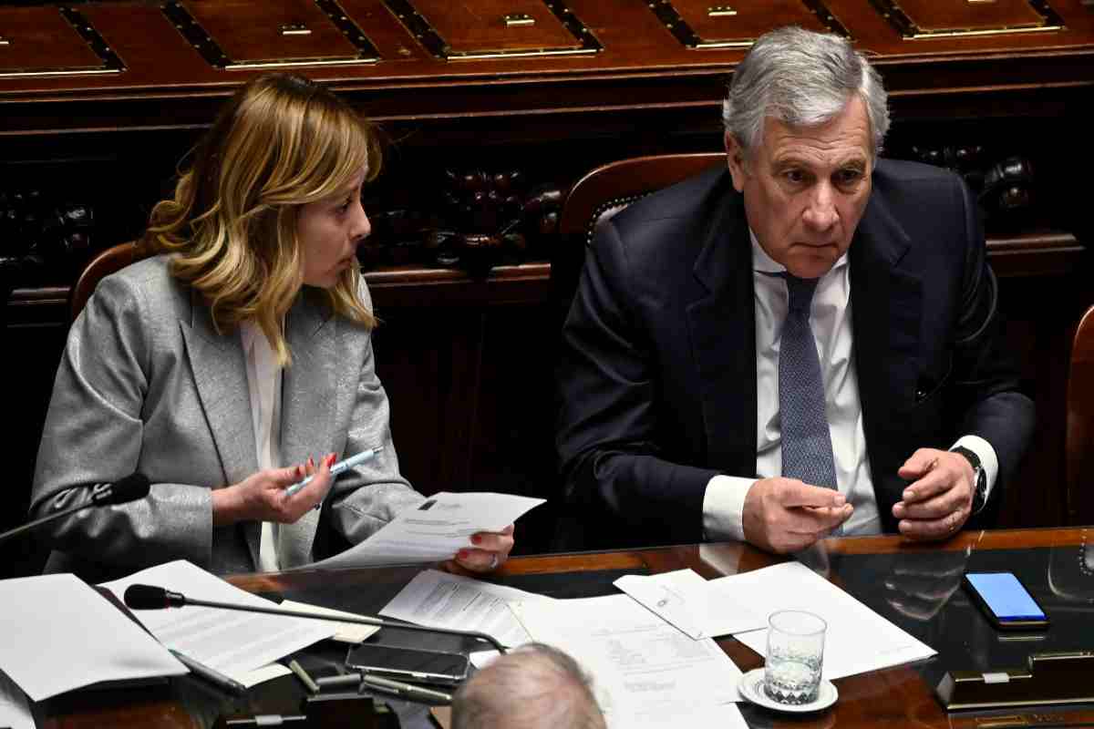Stellantis addio Italia annuncio Tajani