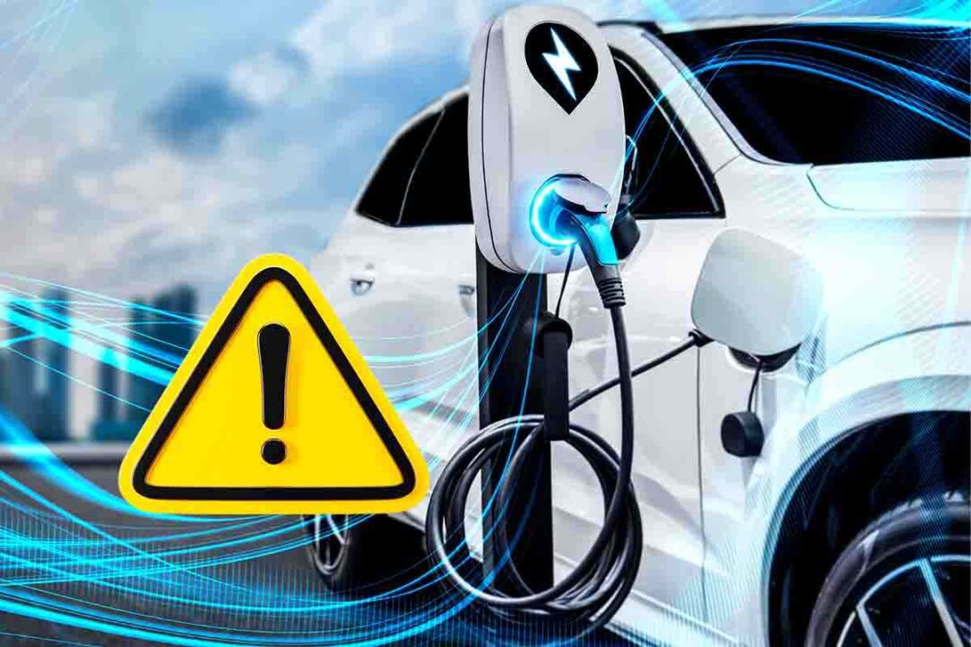 Auto elettrica allarme Europa rischio batteria inquinante