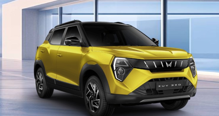 Mahindra KUV 3X0 auto SUV occasione Jeep Avenger India