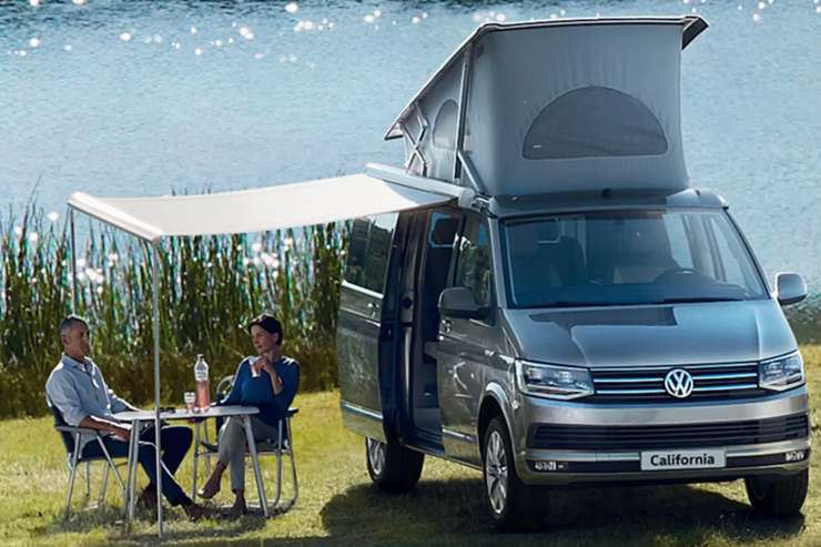 Volkswagen California Camper offerta novità elettrica plug-in