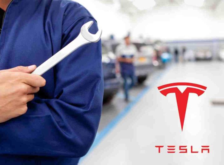 Auto Tesla smontata